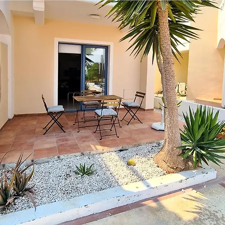 Maria's House - Communal Pool Semesterbostad